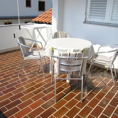 Kletus Apartment *